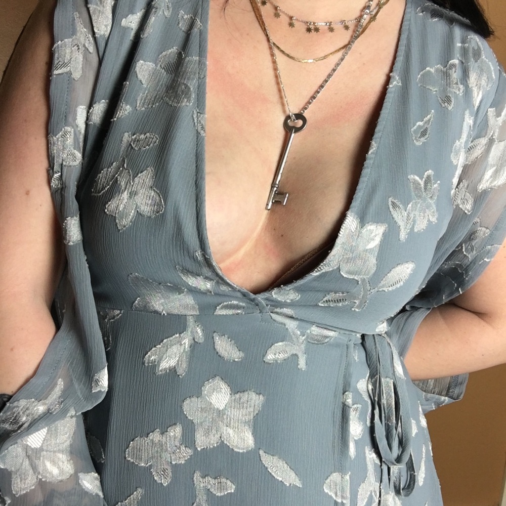 ASTR / Blue Floral Wrap Dress - Picture 2 of 7